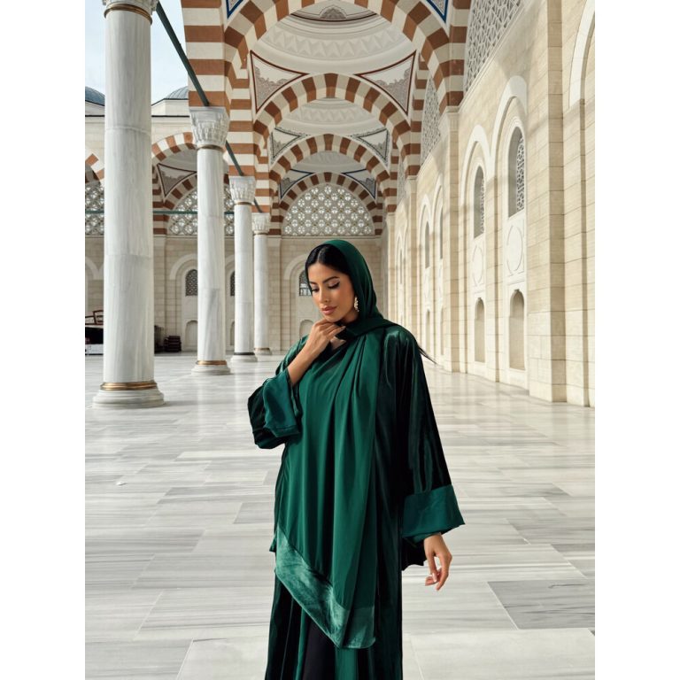 Zümrüt Kadife Abaya